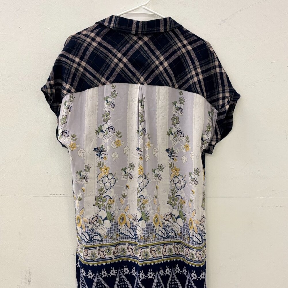 Short Sleeve Button Up Tunic Style Top With Flora… - image 3